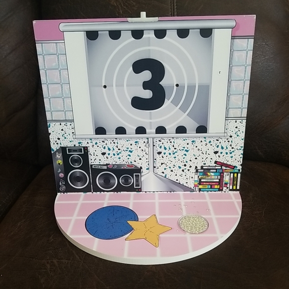 L18 - 1st Floor Spinning Room - LOL Surprise OMG Fashion House Playset Replaceme - Picture 1 of 12
